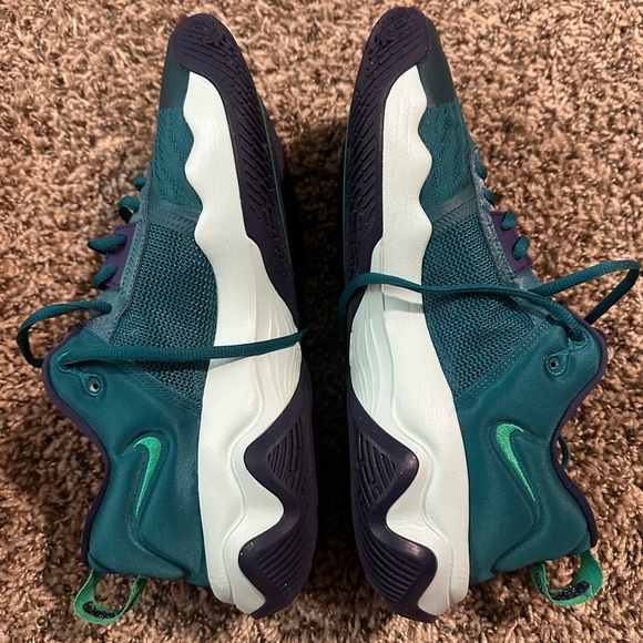 Nike Giannis Immortality 3 Basketball Shoes - Mens Sz 11
Like-New (Worn Once) - Picture 3 of 4